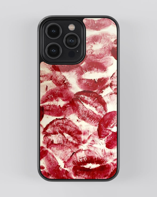 Girls Aesthetic Mobile Cover (Kisses)